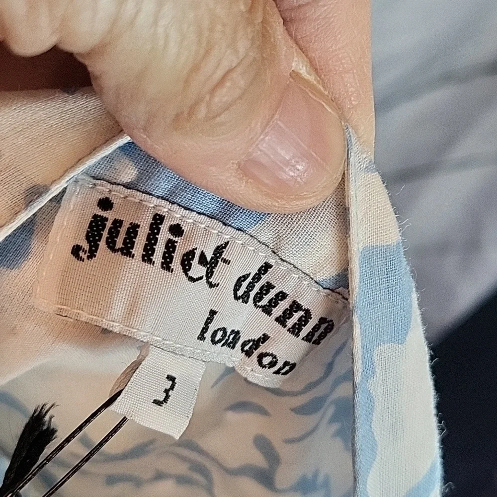 Juliet Dunn Blue and White Floral Mini Dress
